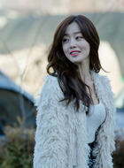 Jenny（韩善花饰演）