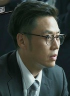 龚怀远（李昊臻饰演）