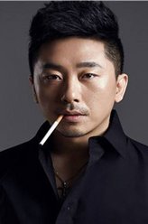 杜重远（赵麒饰演）