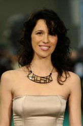 María de Castro（艾妮安娜·姬儿饰演）